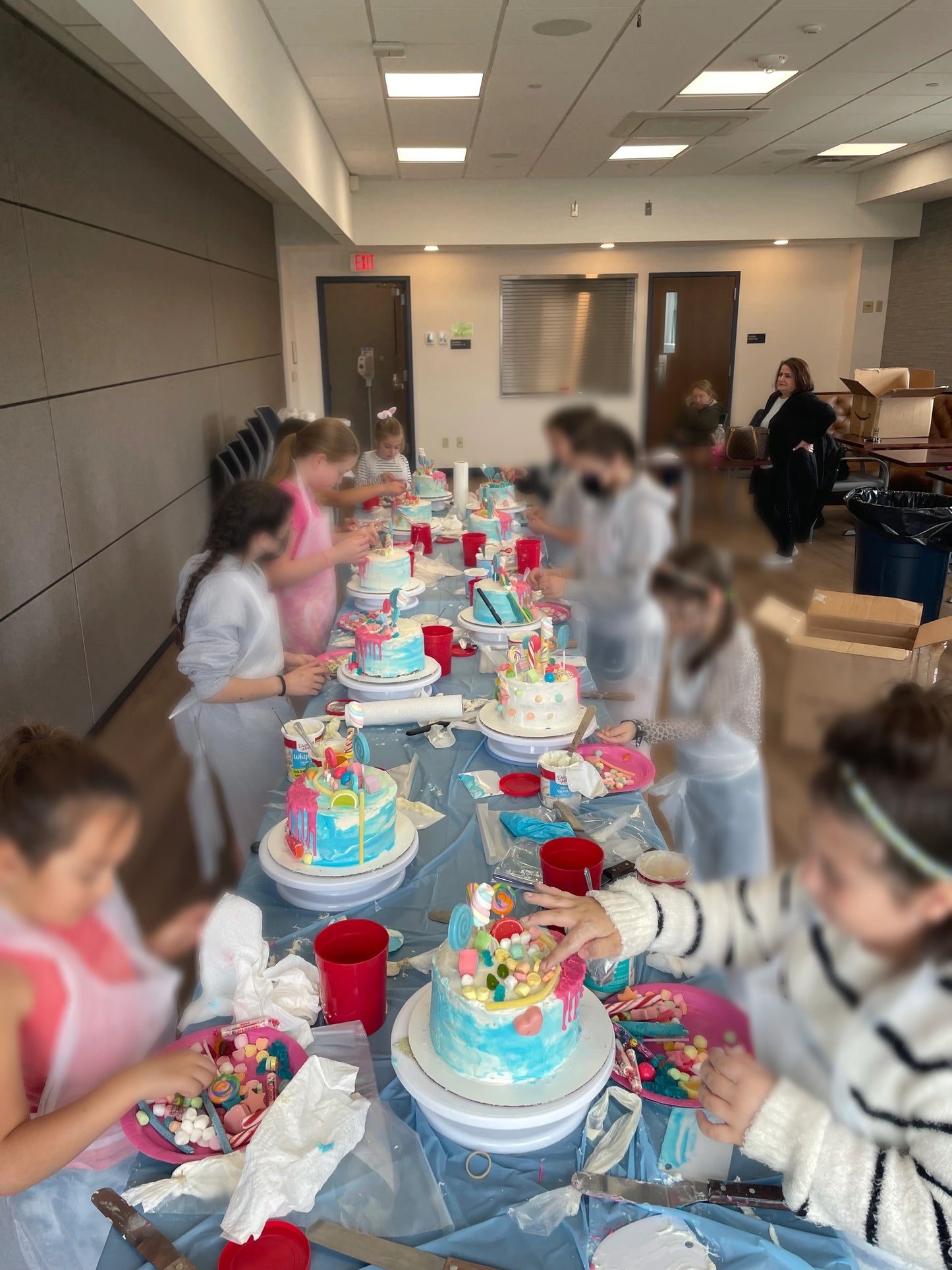 Children's Cake Decorating Class - 2 hours 15 minutes